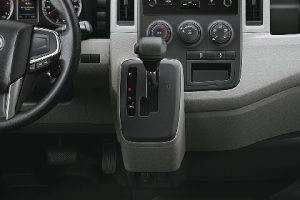 Toyota Hiace L2H2